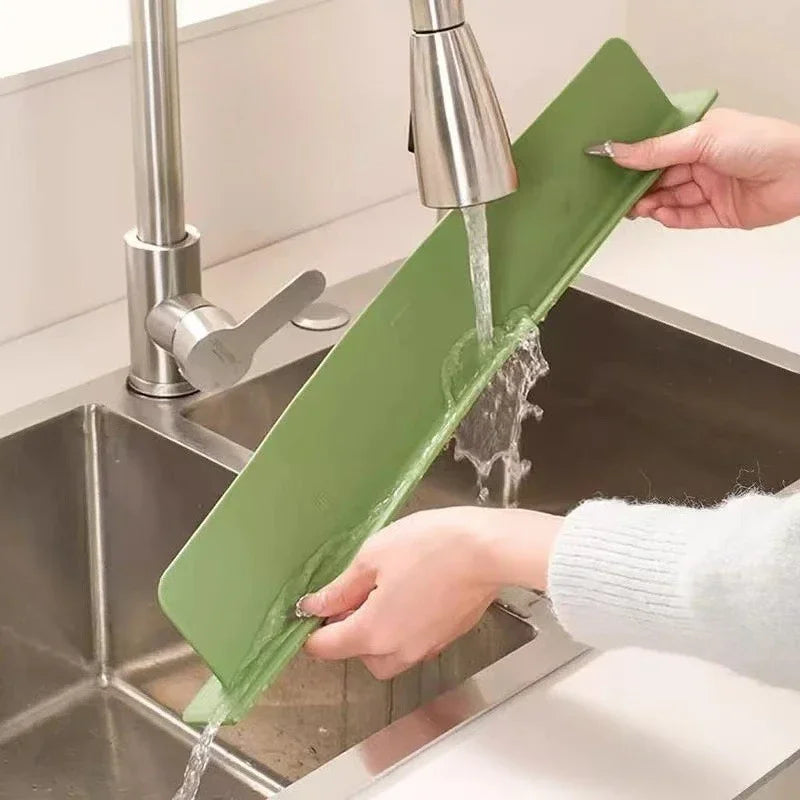 Flexible Silicone Splash Guard for Kitchen Sink Edges - Keep Counters Dry| Easy Fit & Durable (Buy 1 Get 1 Free)